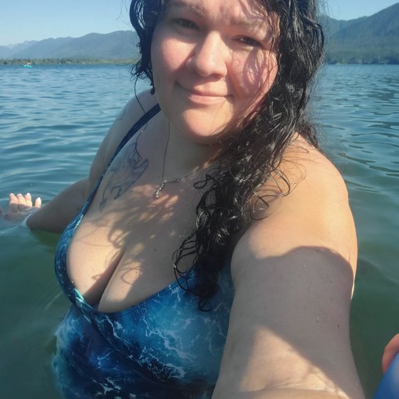 Meet your Posher, Rebecca - Picture 4 of 5